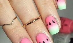 美甲吃瓜深圳,吃瓜群众纷纷围观