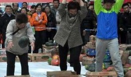 中国街头实验吃瓜