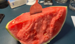 拉肚子可以吃秋瓜吗,腹泻可缓解？秋季腹泻饮食攻略