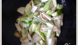 瓜蛋子炒菜谁吃,共享美味，增进家庭和谐