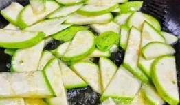 喝中药吃角瓜,喝中药巧搭角瓜，健康生活新体验