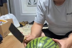 吃瓜真实意思,揭秘“吃瓜群众”背后的真实含义与现象