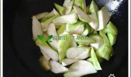 瓜蛋子炒菜谁吃,共享美味，增进家庭和谐